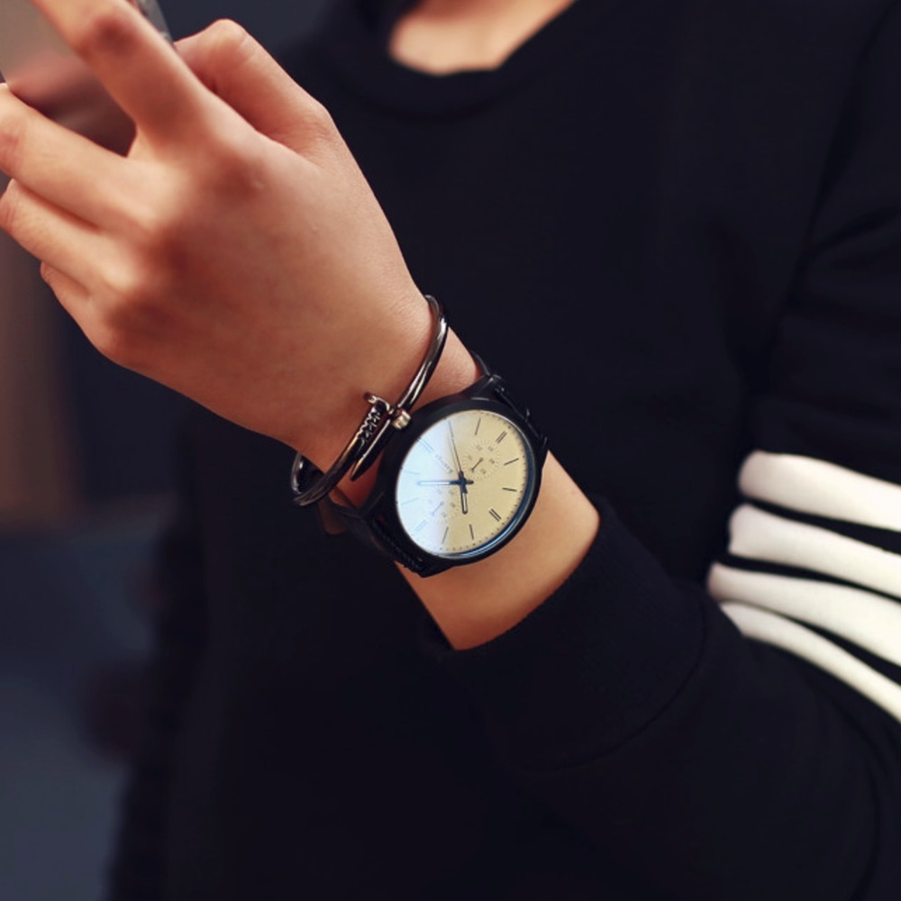 ⌚️NEW⌚️ Unisex Casual Leather Strap Quartz Watch - Picture 4 of 5